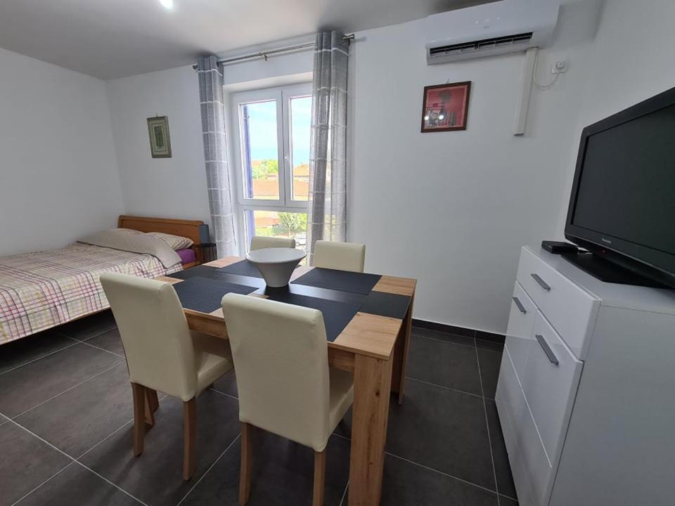 Valkane Beach Studio Apartment Pula Bagian luar foto