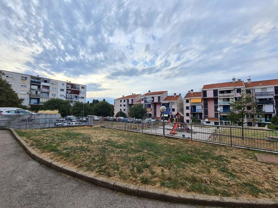 Valkane Beach Studio Apartment Pula Bagian luar foto